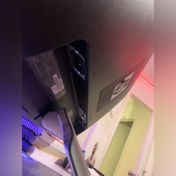 HP 2159M 21.5 Inch HD LCD Monitor - Picture 5 of 9